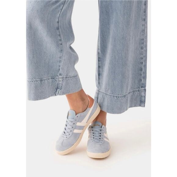 Gola Shoes - Gola Classics Medallist Sneakers Air/Off White/ Terracotta Suede Women's Size 7